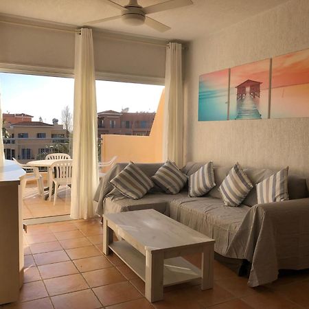 Limnaria Gardens - 1 Bedroom, Sunny Apartment With Stunning Pool Views Paphos Kültér fotó