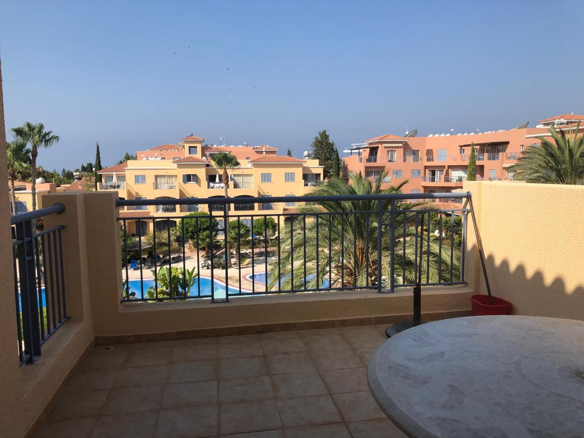 Limnaria Gardens - 1 Bedroom, Sunny Apartment With Stunning Pool Views Paphos Kültér fotó