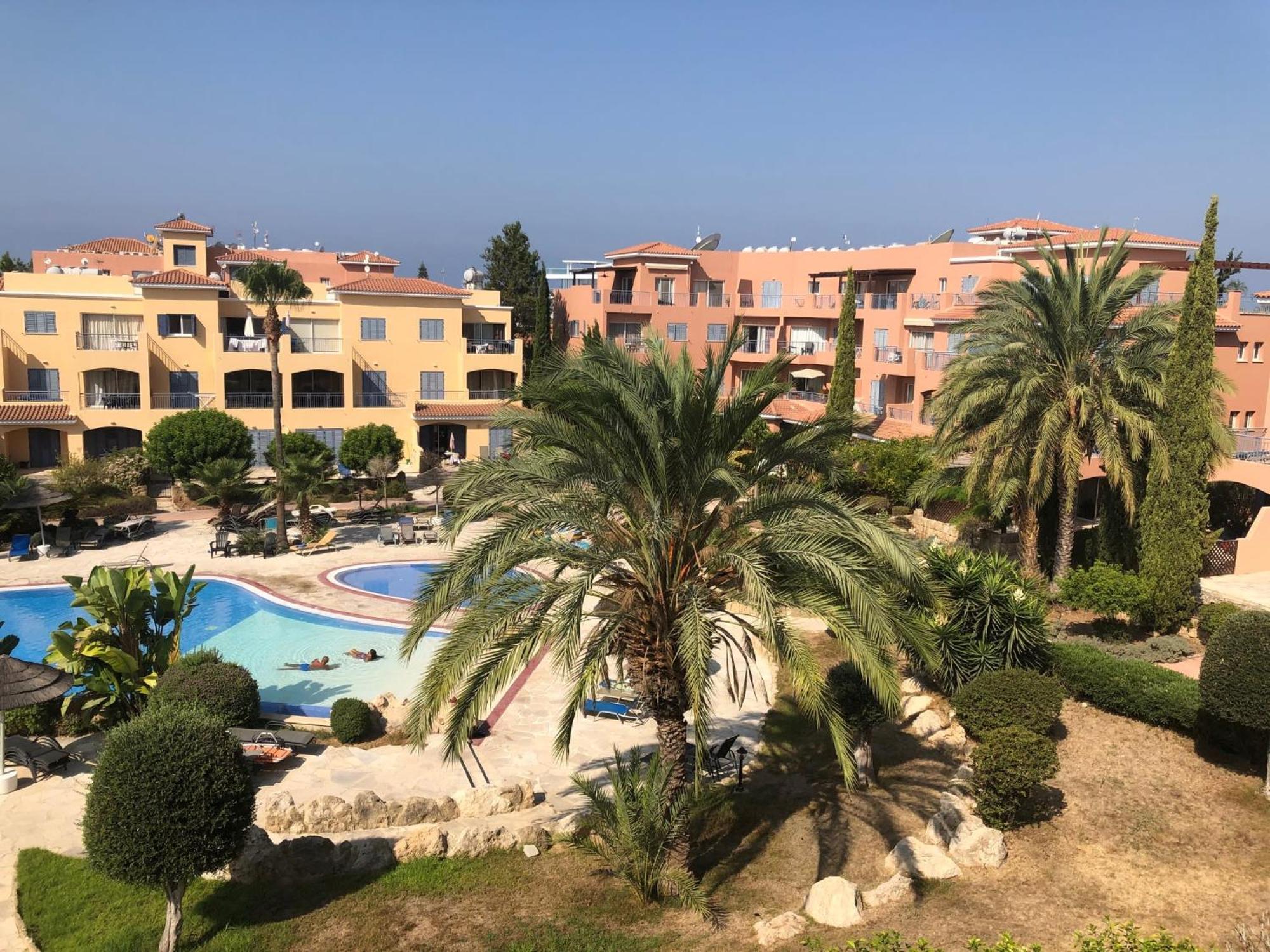 Limnaria Gardens - 1 Bedroom, Sunny Apartment With Stunning Pool Views Paphos Kültér fotó