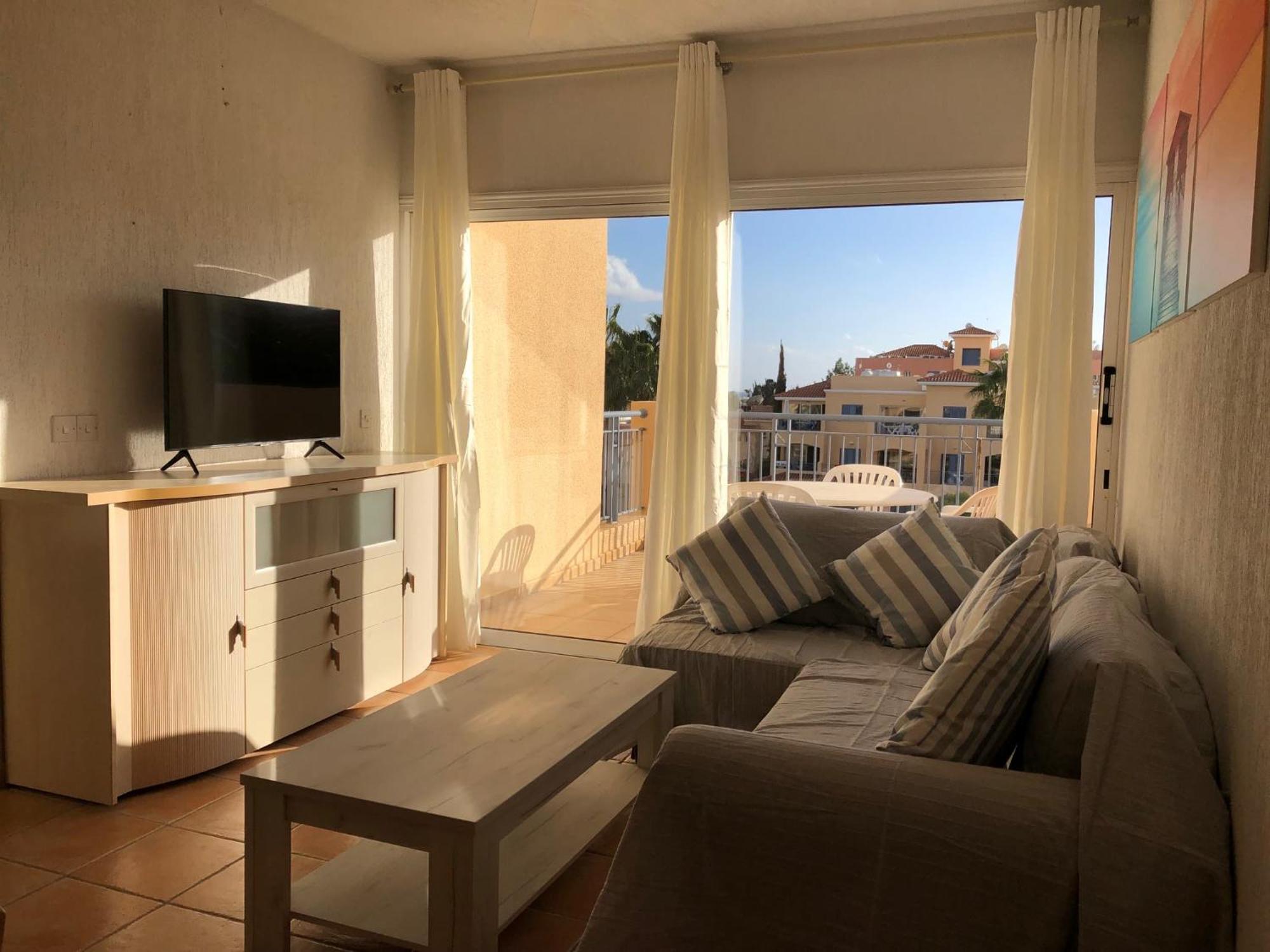 Limnaria Gardens - 1 Bedroom, Sunny Apartment With Stunning Pool Views Paphos Kültér fotó